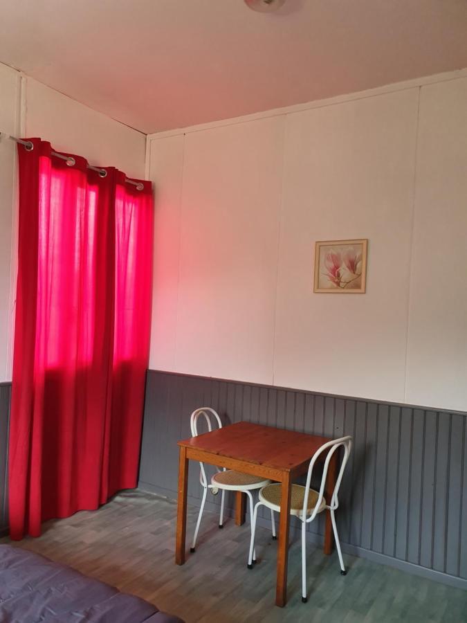 Camping Des 2 Rives- Chambres Etang-sur-Arroux Exterior photo